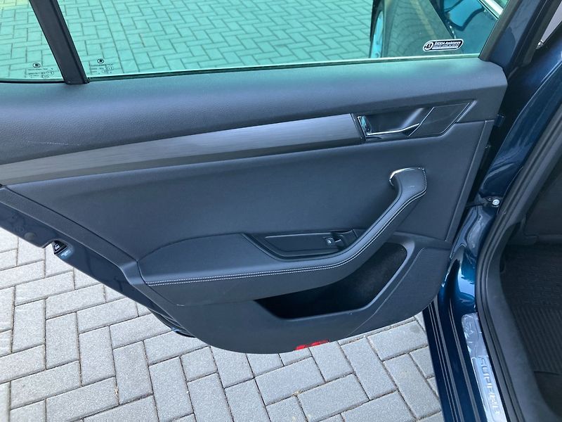 Škoda Superb (2020) IV 1.4PHEV 160 STYLE DSG - fotka 17 z 37