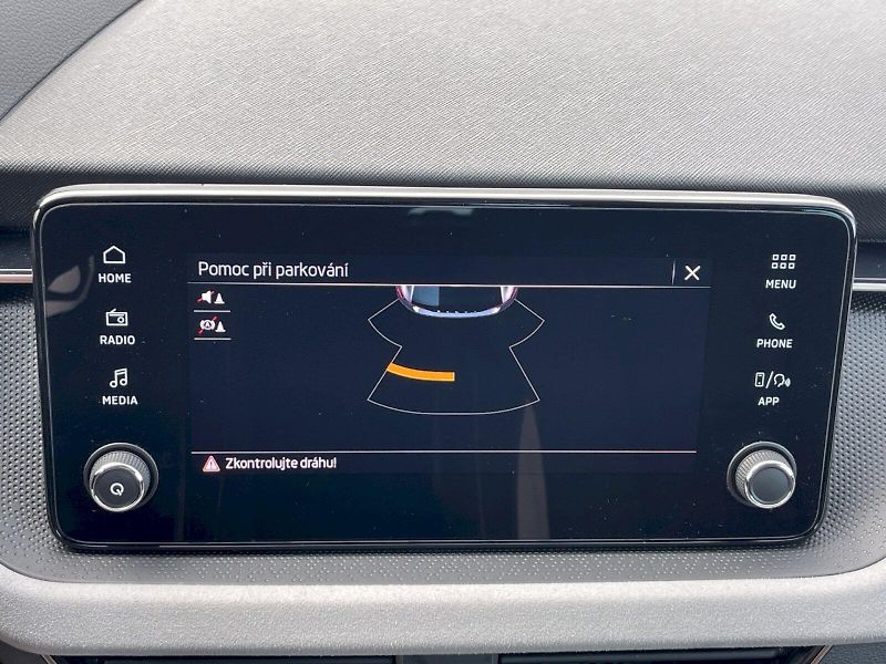 Škoda Scala (2024) Top Selection 1.0 TSI 85kW DSG - fotka 15 z 32