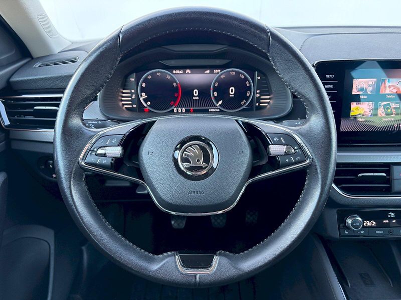 Škoda Kamiq (2023) 1.5 TSI / 110kW / STYLE - fotka 15 z 35