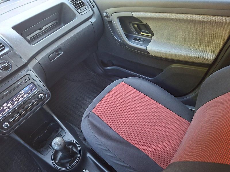 Škoda Fabia (2011) 1.2i 51kW -FACELIFT-KLIMA - fotka 14 z 36