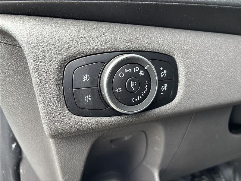 Ford Transit Custom 2,0 EcoBlue 96kW K.Van - fotka 20 z 32