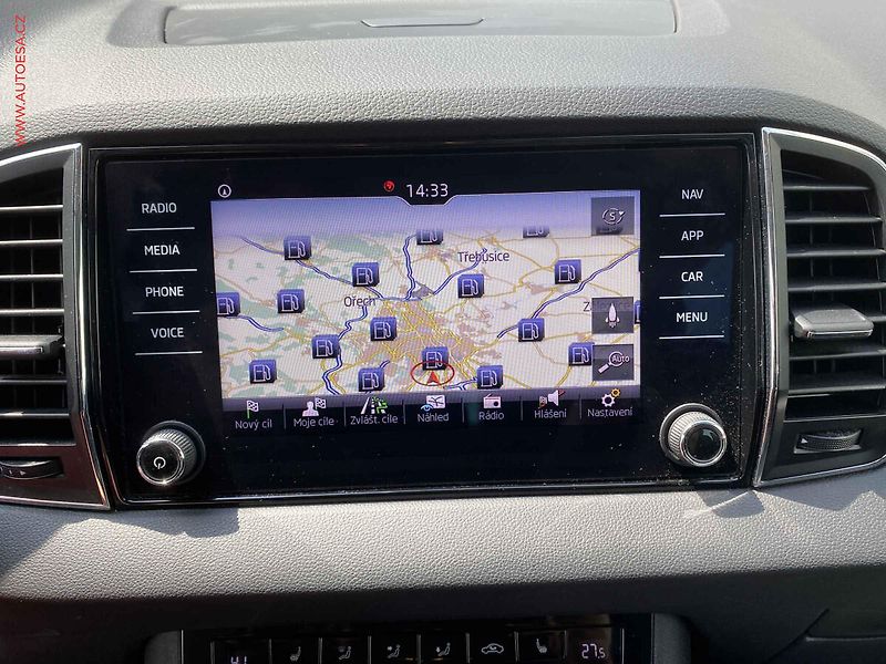 Škoda Karoq (2019) 1.5 TSi, Style, DSG, navi - fotka 17 z 18