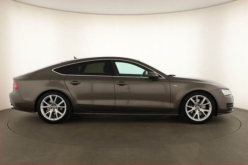 Audi A7 (2011) 3.0 TDI, 4X4, Automat, Kůže - fotka 6 z 16