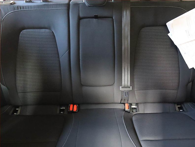 Ford Focus (2018) Connected 1.5 TDCi, Serv.kniha - fotka 10 z 26