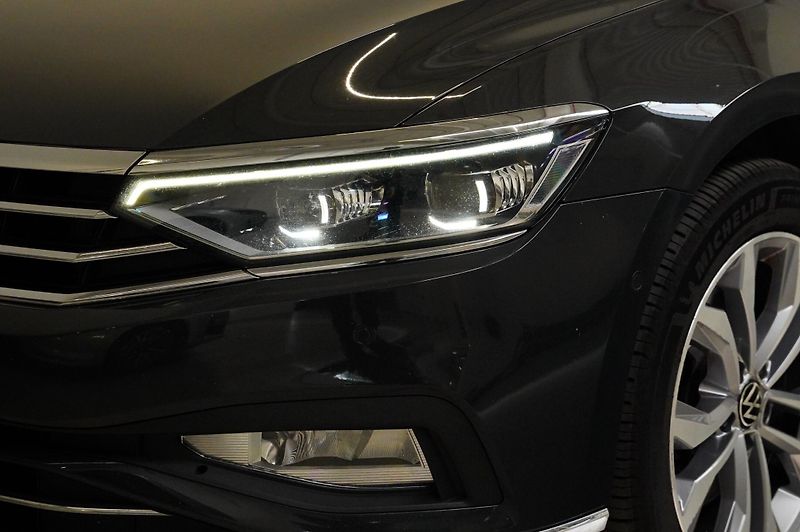 Volkswagen Passat - fotka 9 z 28