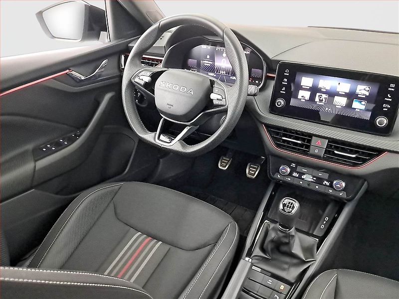 Škoda Kamiq (2025) 1.0 TSI - fotka 7 z 20