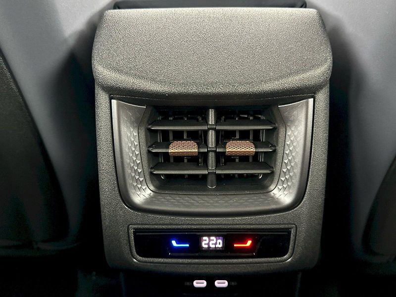 Cupra Terramar (2026) VZ 2.0 TSI 195kW 4x4 DSG - fotka 25 z 29