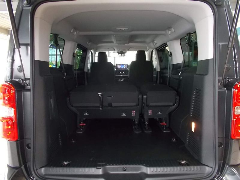 Opel Zafira (2026) L2 (L) Edition 2.2 CDTi (132kW - fotka 15 z 34
