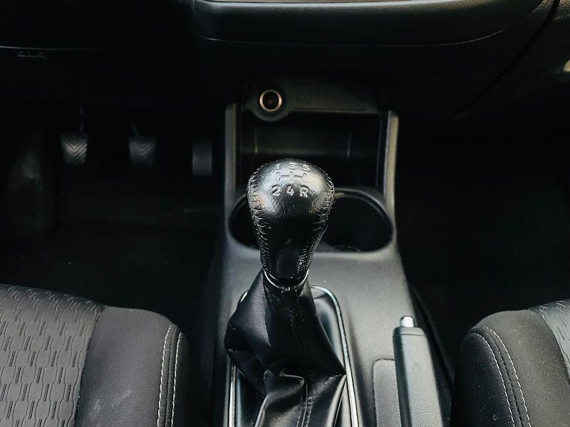 Mitsubishi Outlander 2.0i 1.MAJITEL KAMERA TAŽNÉ - fotka 38 z 43