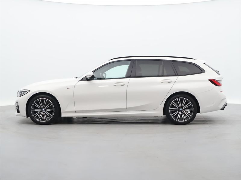 BMW Řada 3 2,0 320d 140kW xDrive M Paket - fotka 4 z 38