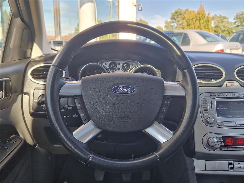 Ford Focus 1,6 TDCi NOVÉ TURBO+OLEJ TAŽNÉ - fotka 19 z 37