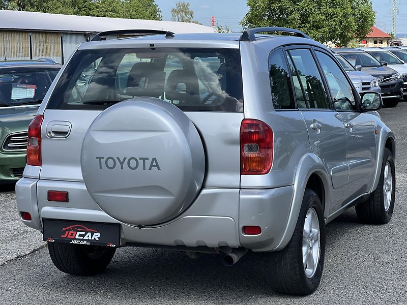 Toyota RAV4 2.0 D-4D 4x4 KLIMATIZACE ALU  - fotka 7 z 33