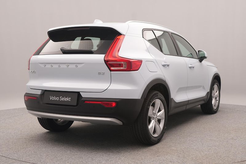Volvo XC40 B3 CORE AUT CZ 1.maj - fotka 10 z 40