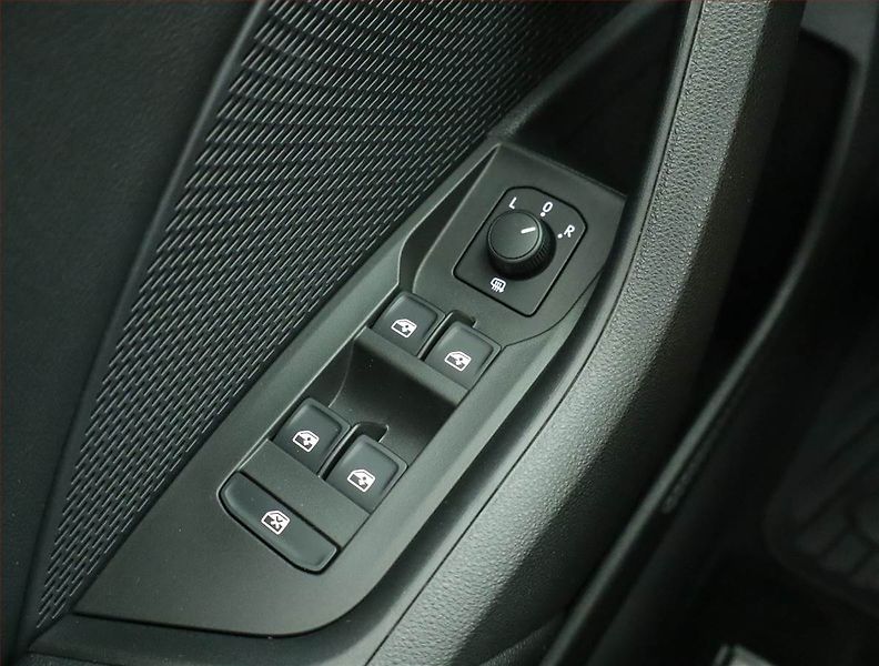 Škoda Octavia (2022) Ambition 2.0 TDI, ČR,1.maj - fotka 15 z 16