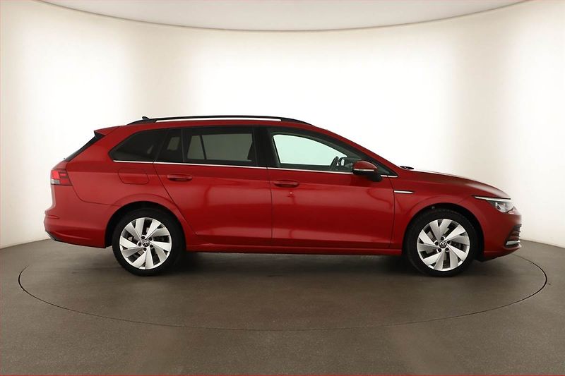 Volkswagen Golf (2021) Style 2.0 TDI - fotka 6 z 17