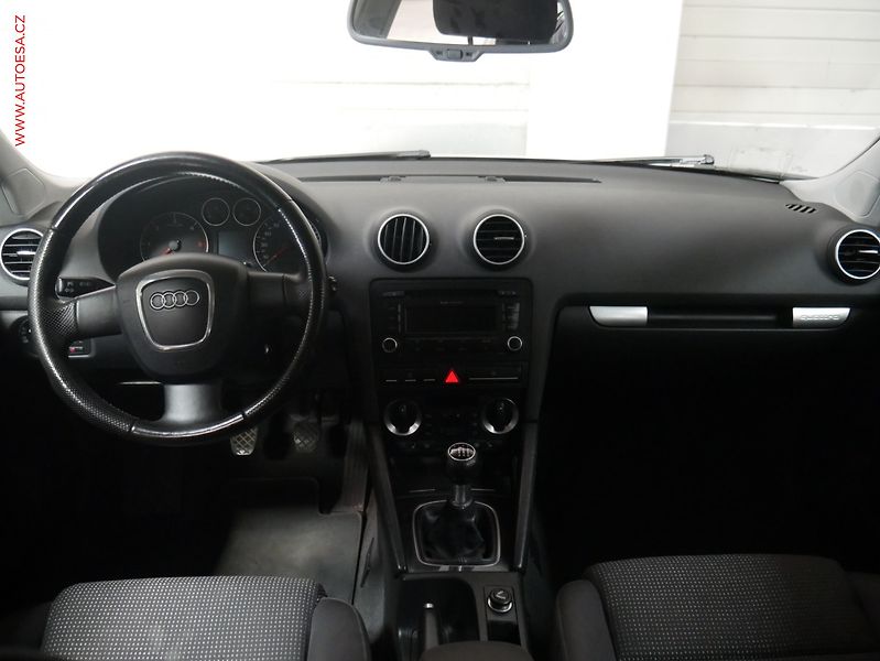 Audi A3 (2008) 2.0TDI quattro, AC, TZ - fotka 8 z 16