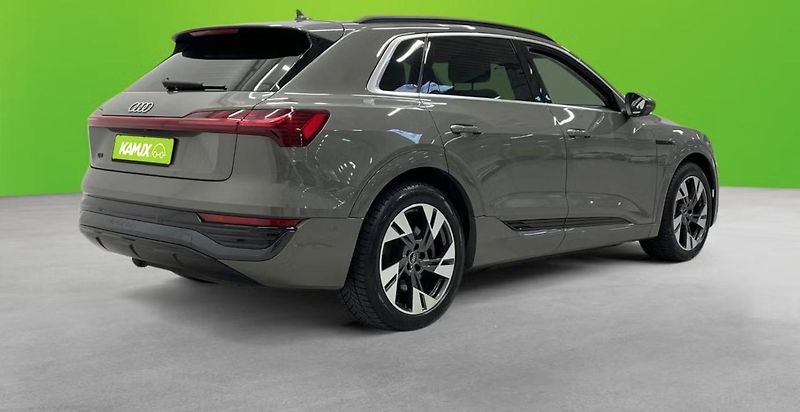 Audi Q8 e-tron 55 Q 360kam Pano Matrix Tažné - fotka 4 z 23