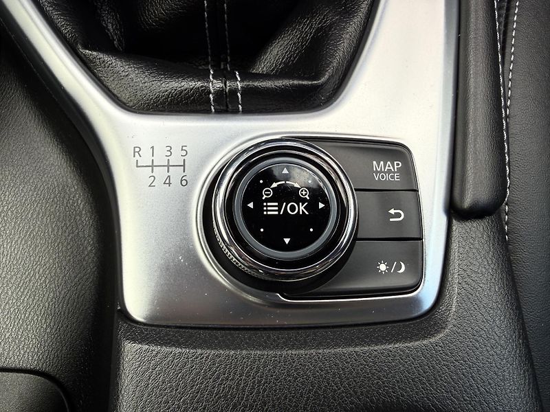 Infiniti Q50 2,2 Diesel 125kW REZERVACE - fotka 37 z 45