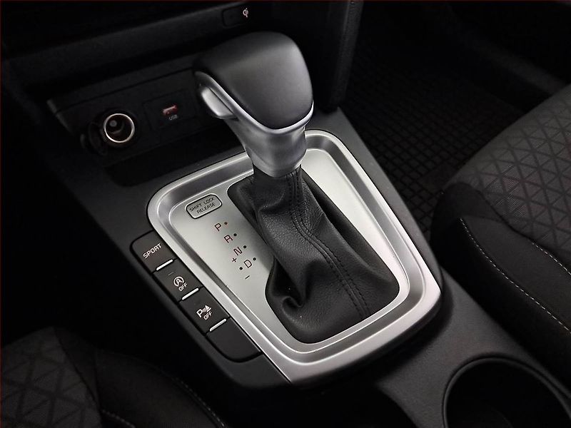 Kia Ceed (2021) 1.5 T-GDI, Automat, Serv.kniha - fotka 13 z 18