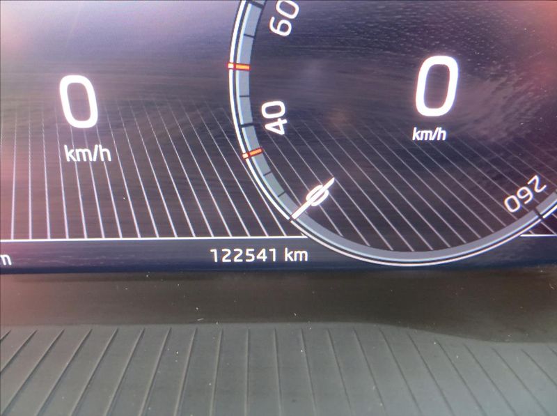 Škoda Superb 2,0 TDI 4x4 Style DSG ČR TAŽNÉ - fotka 29 z 31