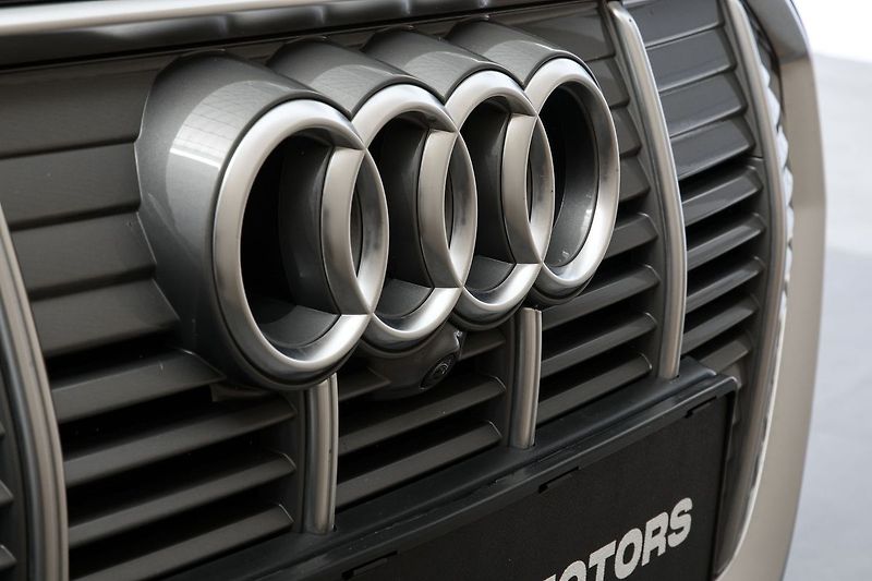 Audi e-tron 55 300kW Matrix Kessy Tažné - fotka 11 z 46