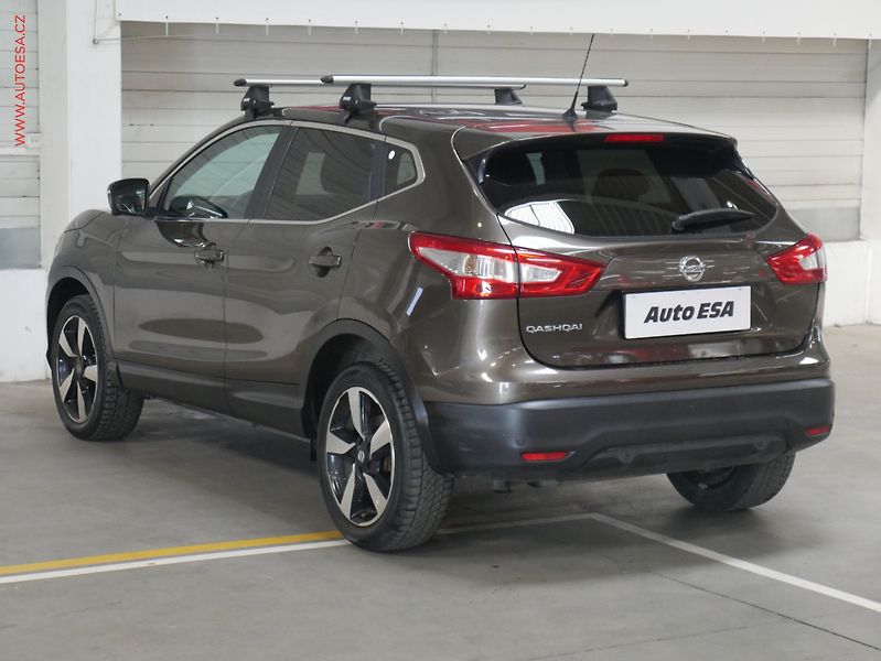 Nissan Qashqai (2016) 1.2DiG-T, AC, temp - fotka 6 z 17