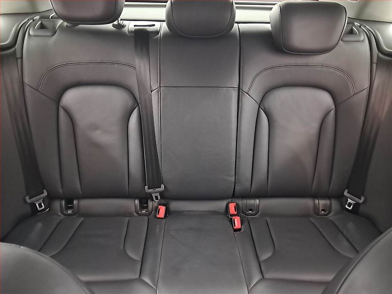Audi Q3 (2014) 2.0 TFSI, 4X4, Automat - fotka 10 z 21
