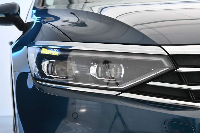 Volkswagen Passat (2022) 2.0 ELEGANCE LED MATRIX ACC Ta - fotka 27 z 32