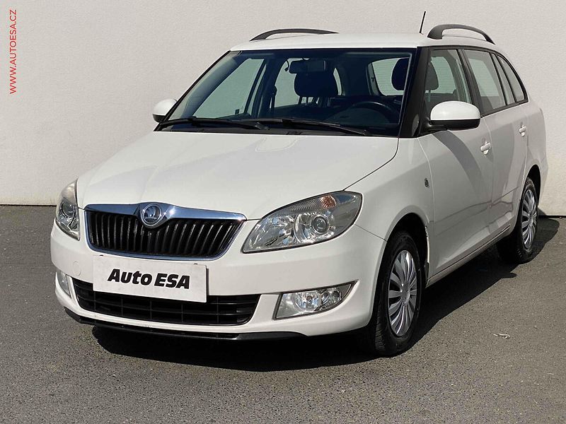Škoda Fabia (2013) 1.2TSi, Elegance - fotka 3 z 20