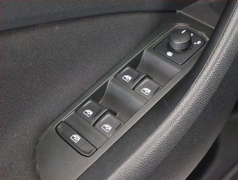 Škoda Kamiq (2022) 1.0 TSI - fotka 16 z 22