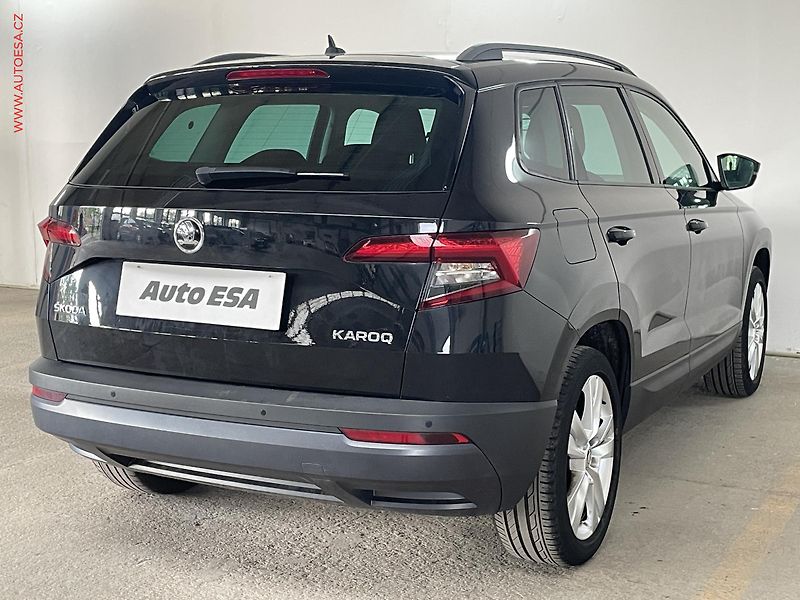 Škoda Karoq (2019) 1.6 TDi, Style, DSG, navi, - fotka 4 z 16