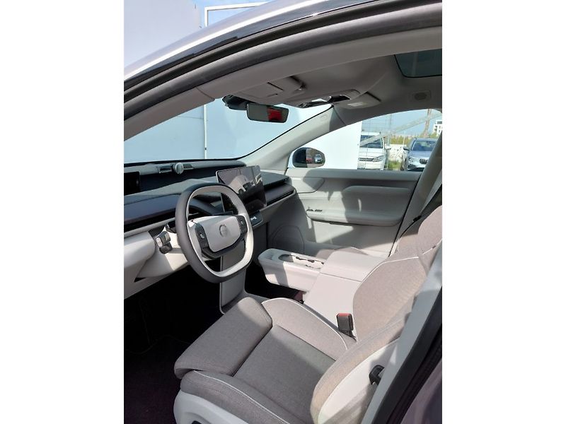 Volvo EX60 Ultra P10 380kW - fotka 19 z 31