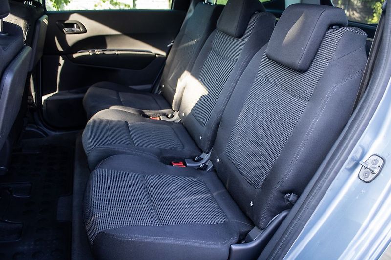 Peugeot 5008 - fotka 15 z 16