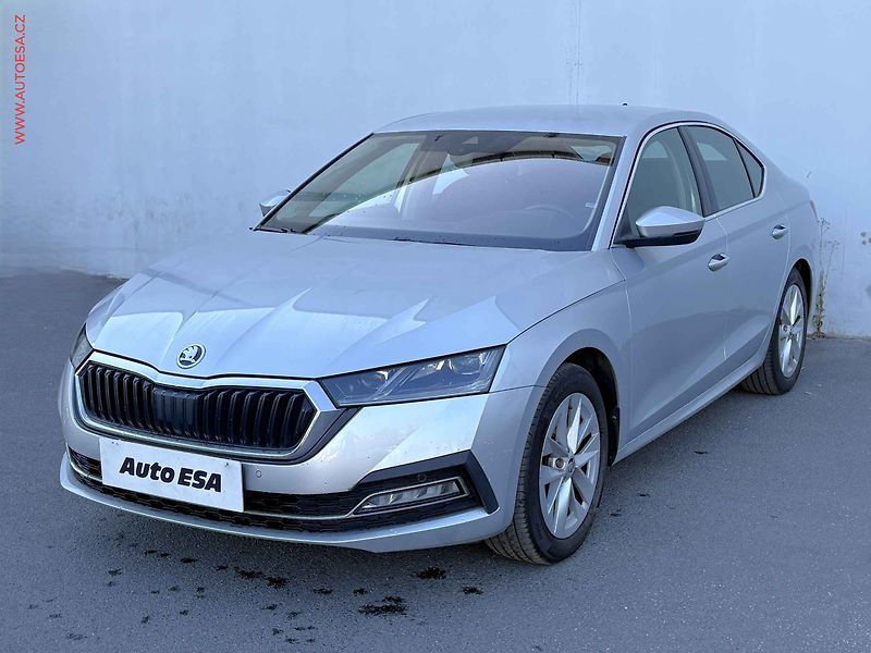 Škoda Octavia (2021) 1.5 TSi, ČR, Style, LED - fotka 3 z 18