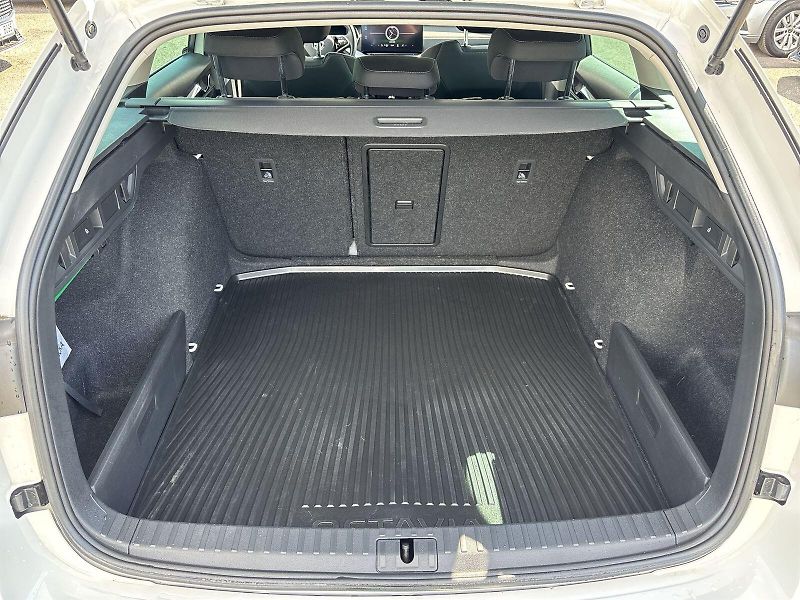 Škoda Octavia (2023) Combi 1.5 TSI Style+ - fotka 30 z 31