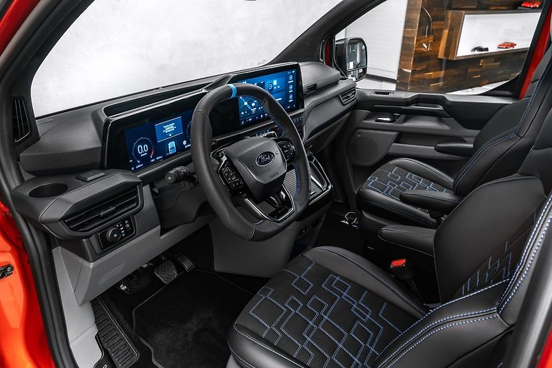 Ford Transit Custom MS-RT, 7 míst, tažné - fotka 14 z 27