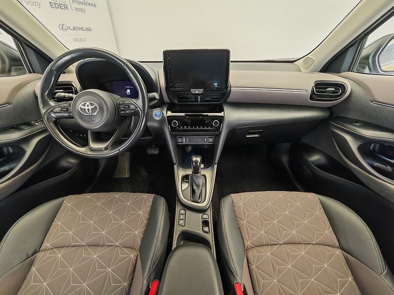 Toyota Yaris Cross 1.5 Hybrid - fotka 10 z 37