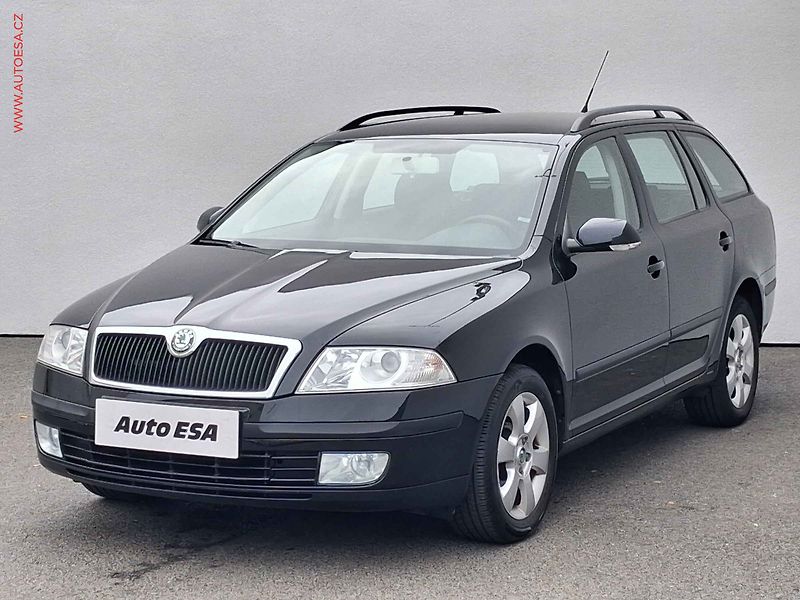 Škoda Octavia (2009) 1.9 TDi, Ambiente - fotka 3 z 15