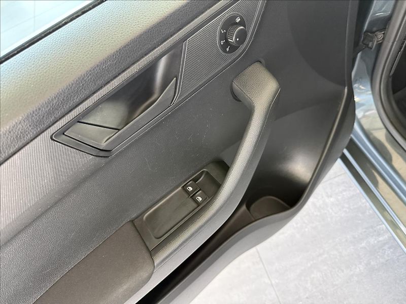 Škoda Fabia 1,2   TSI 66KW SERVISNÍ KNÍŽKA - fotka 8 z 16