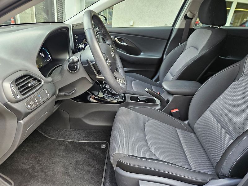 Hyundai i30 1,0 T-GDi 73kW, Smart Climate - fotka 10 z 33