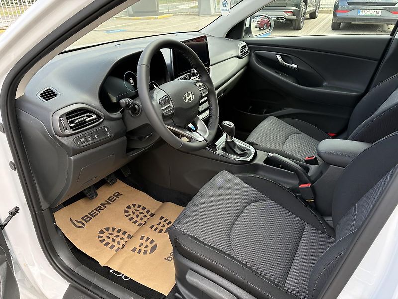 Hyundai i30 1.0 TGDI SMART NOVÉ - fotka 9 z 19