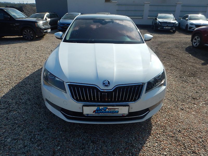 Škoda Superb 2.0 TDI, DSG, L&K, DIGIKLIMA - fotka 3 z 37
