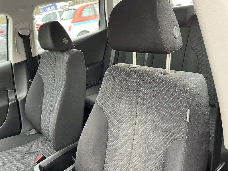 Volkswagen Passat 1.9 TDI - fotka 13 z 18