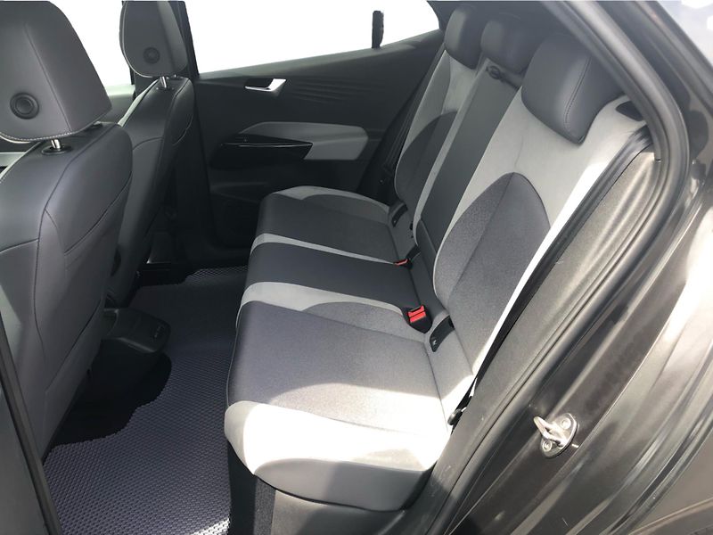 Volkswagen ID.3 Pro 58kWh, SOH 92.2% - fotka 12 z 28
