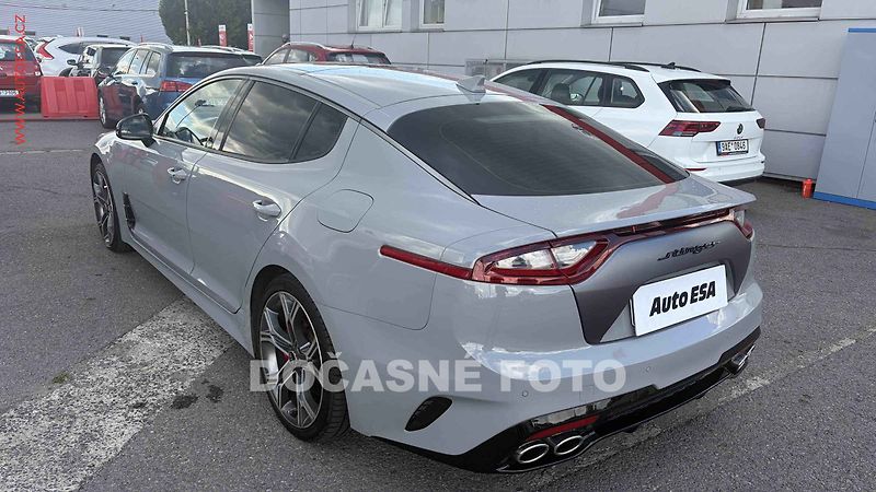Kia Stinger (2018) 3.3V6T-GDi 4x4, AT, LED, navi - fotka 2 z 3