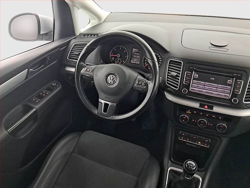 Volkswagen Sharan (2015) 2.0 TDI, 4X4, 7 míst, ČR - fotka 7 z 22