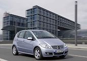 Také Mercedes-Benz třídy A byl dříve spíše ošklivým kačátkem