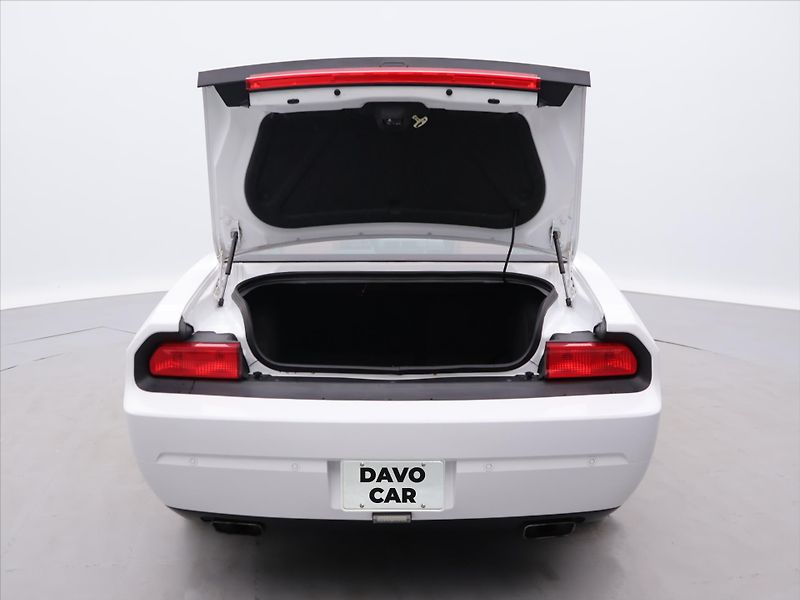 Dodge Challenger 3,6 L SXT 227kW Pentastar Xpip - fotka 9 z 29