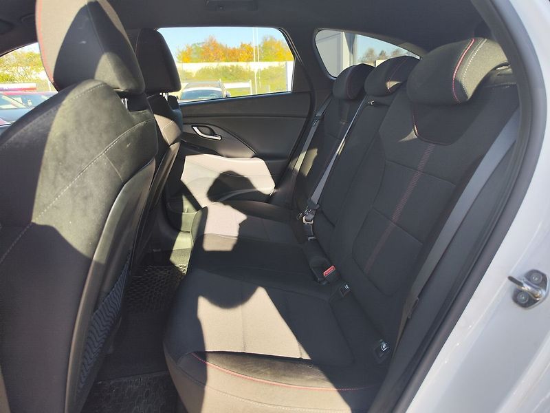 Hyundai i30 1.5 T-GDI/117kW N-Line - fotka 12 z 36