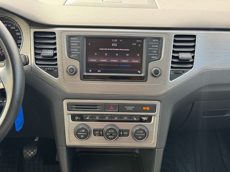 Volkswagen Golf Sportsvan (2016) Comfortline 1,2 TSI 81 KW - fotka 18 z 38